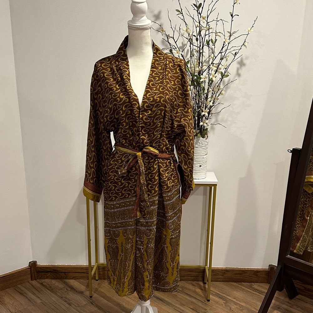NWT Silk Robe - Picture 4 of 6